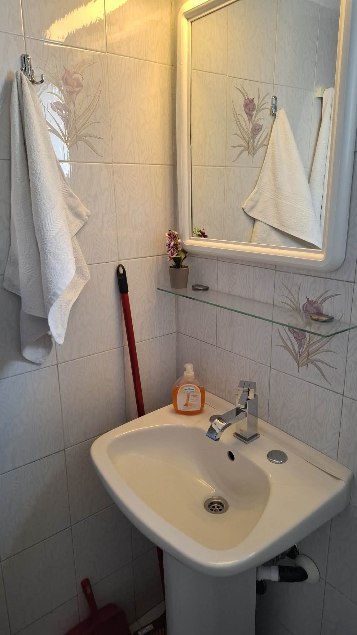 Room Number 2 Interiors