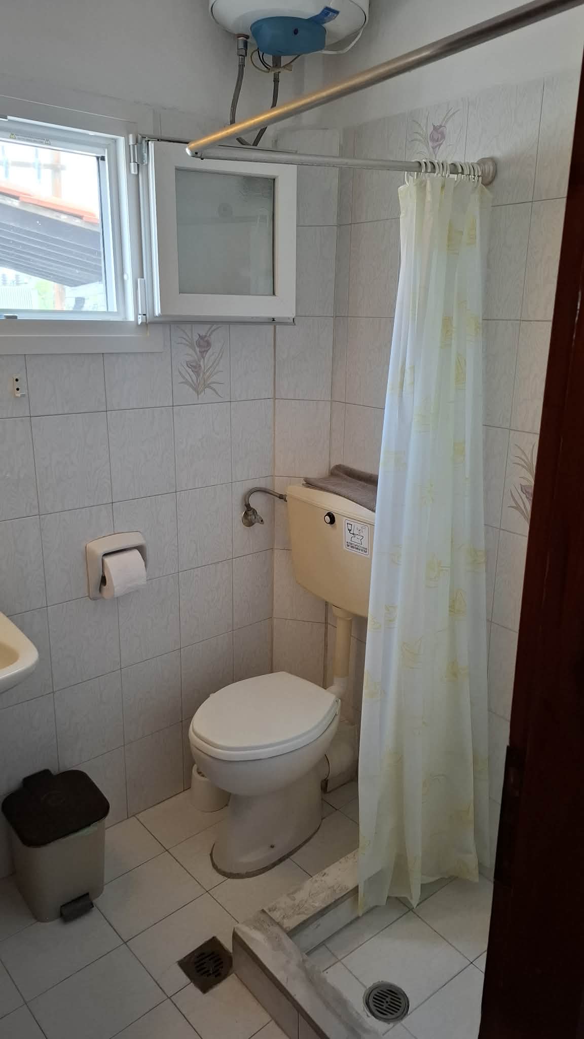 Room Number 2 Interiors