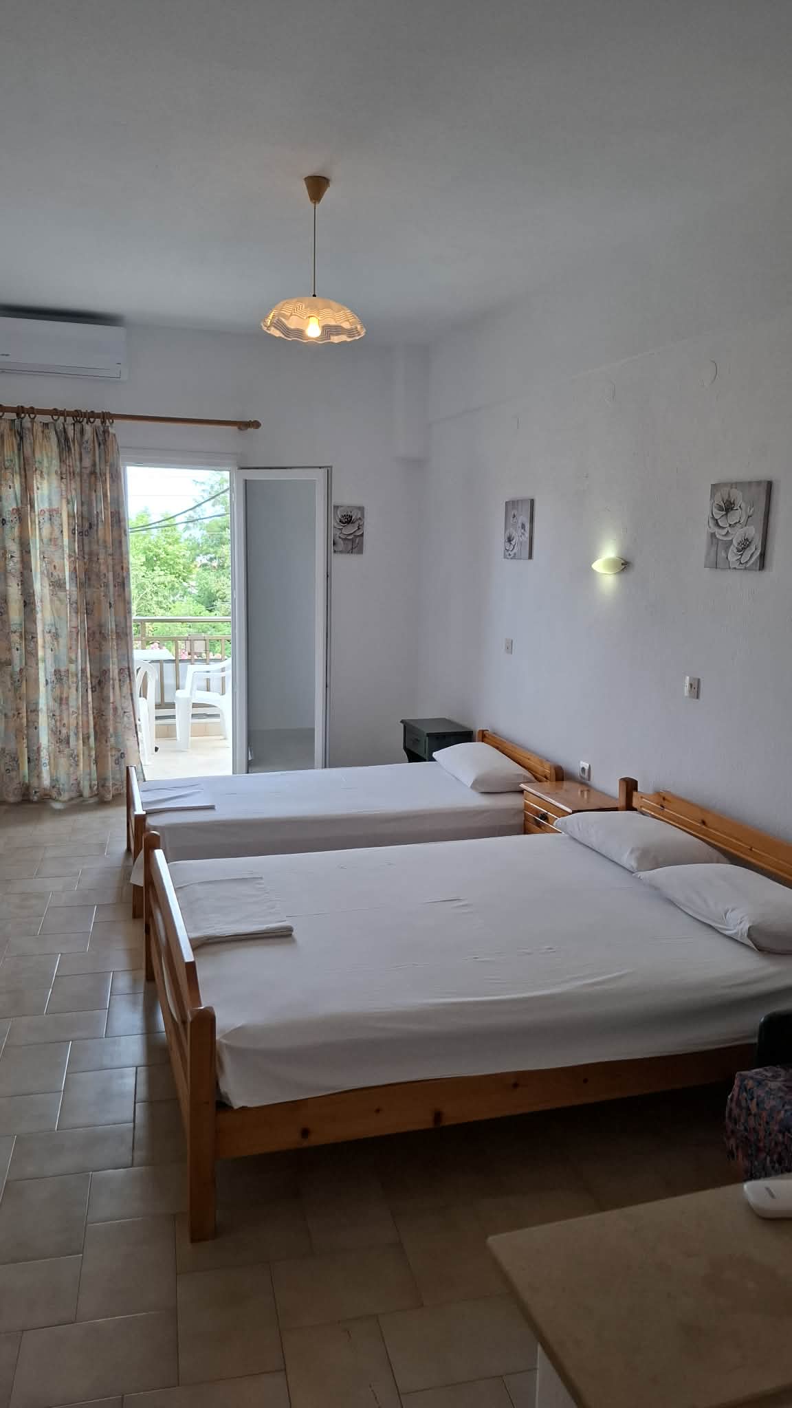 Room Number 4 Interiors